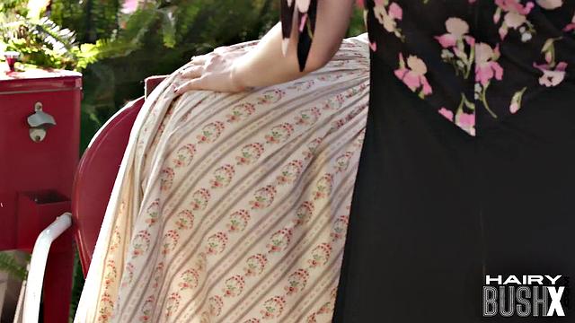 Hairy redhead lezzie pussyeaten by babe