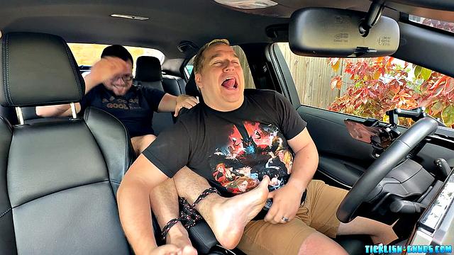 Snyft: CDubs Is Super Ticklish - CDubs &amp;amp; Matt