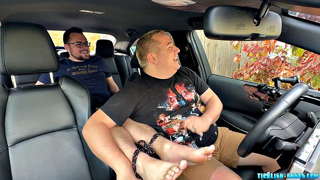 Snyft: CDubs Is Super Ticklish - CDubs &amp;amp; Matt