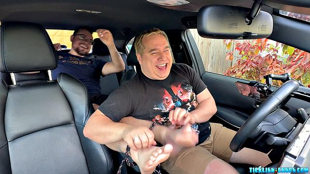 Snyft: CDubs Is Super Ticklish - CDubs &amp;amp; Matt