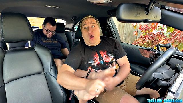 Snyft: CDubs Is Super Ticklish - CDubs &amp;amp; Matt