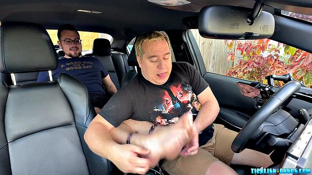 Snyft: CDubs Is Super Ticklish - CDubs &amp;amp; Matt