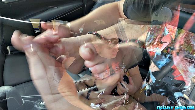 Snyft: CDubs Is Super Ticklish - CDubs &amp;amp; Matt
