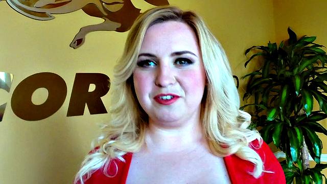 Sightseeing with Nikky