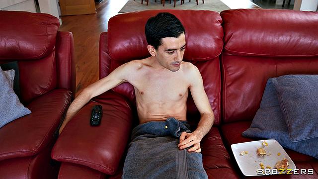 жена трахается с риэлтором ради скидки, а муж тоже подключается