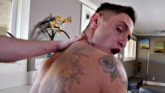 Sturdy stepbro enjoys oral while getting bred for jizz