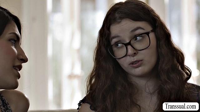 Fucking my chubby nerd neighbor in my house