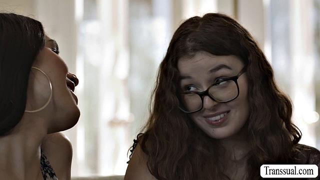 Fucking my chubby nerd neighbor in my house