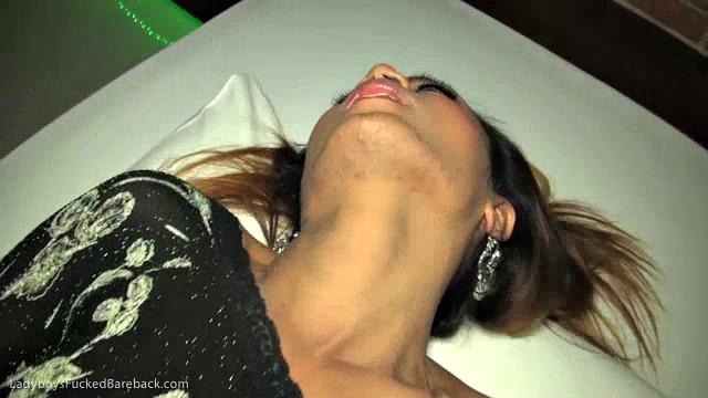 Sai: No Panty Bareback