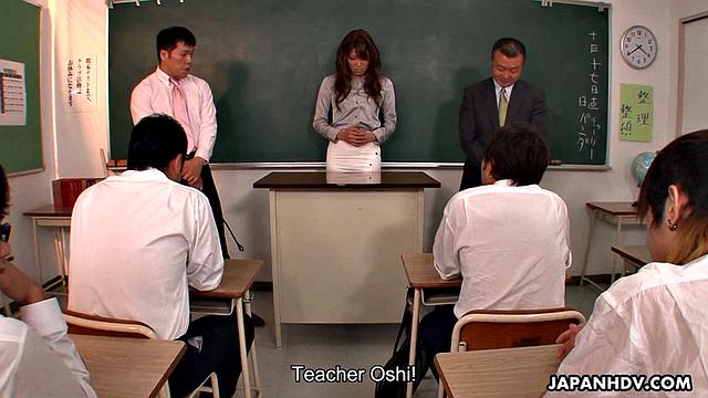 Yuuno Hoshi gets banged by multiple guys