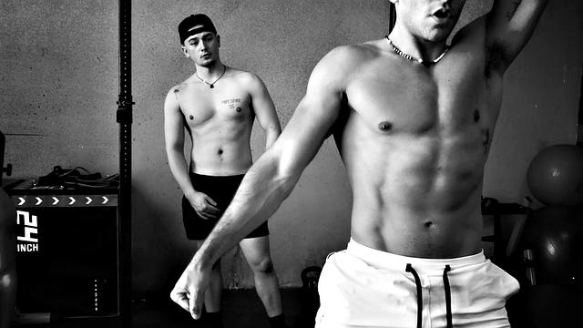 NextDoorBuddies - Explosive Gym Between 3 Fine Cocks