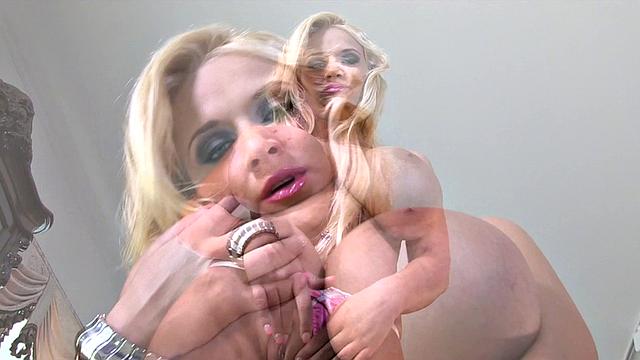 She's a 21st Century Sexy