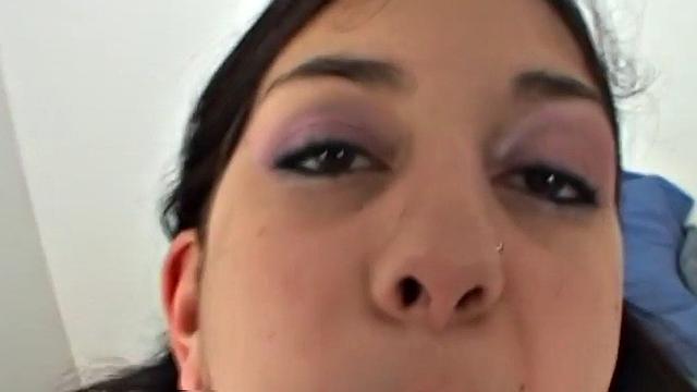 Kinky speculum babe vibrates her tight pussy before getting her ass stretched wide open