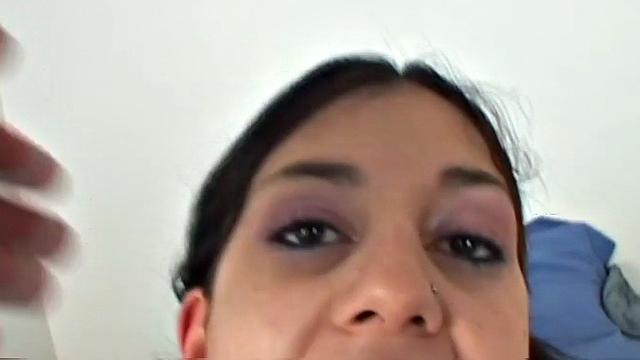 Kinky speculum babe vibrates her tight pussy before getting her ass stretched wide open