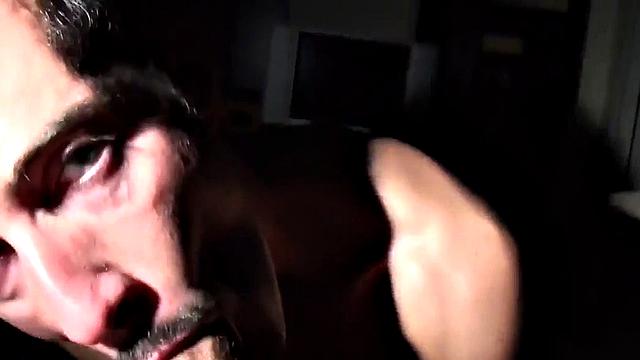 Real amateurs in anal bareback session