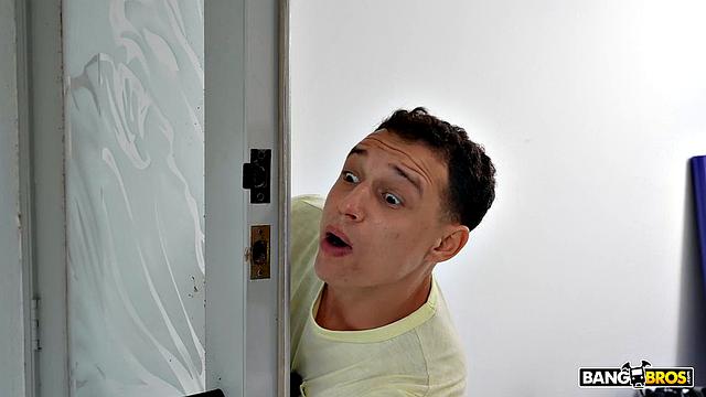 Neighbor with a Big Bootz