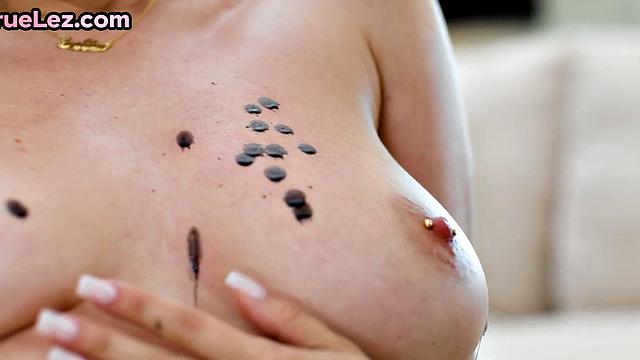 Stunning Lesbo MILFs tribbing