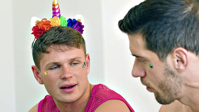 Experienced Twink Walks Muscle Hunk Through His First Pride Fest - Dylan Hayes, Ty Roderick - DisruptiveFilms