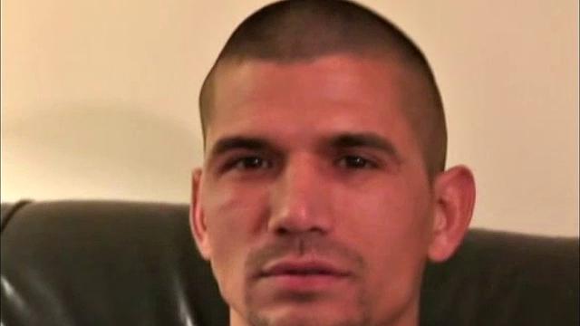 clayton дрочит другу после смены