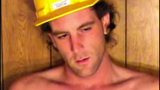 содержанец дрочит на глазах у грозной мадонны