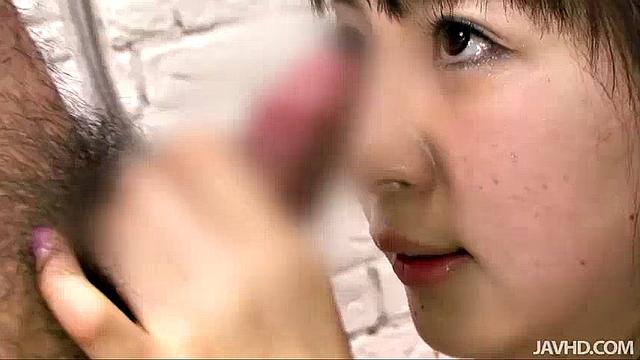 現役女子大生に集団フェラ指導します