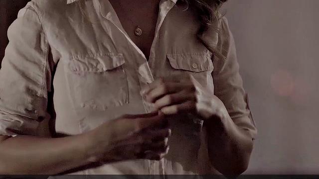 Jennifer Mudge's Nude Frontal Action in the Living Room