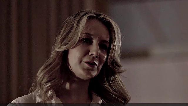 Jennifer Mudge's Nude Frontal Action in the Living Room