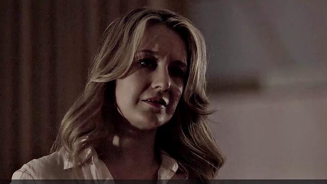 Jennifer Mudge's Nude Frontal Action in the Living Room