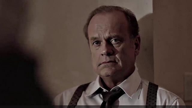 Jennifer Mudge's Nude Frontal Action in the Living Room