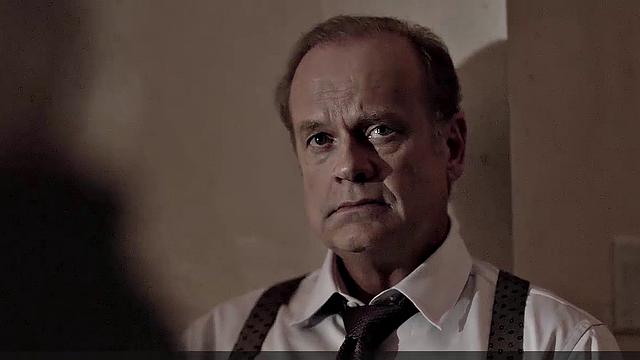 Jennifer Mudge's Nude Frontal Action in the Living Room