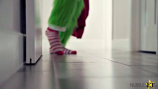 How Cindy Lou Saved Christmas For Her Brother - S3:E6