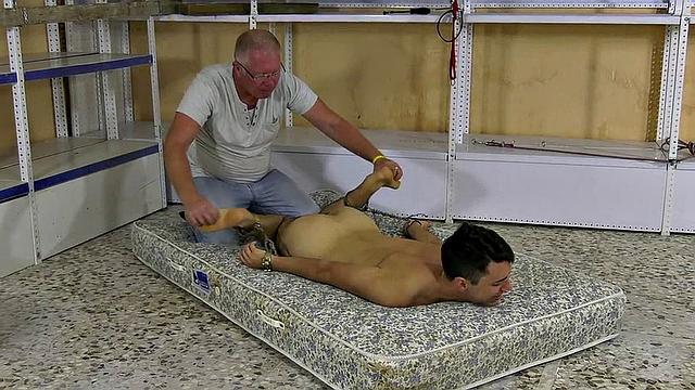 Punishing Foot Play For Maxxie! - Maxxie Wilde & Sebastian Kane