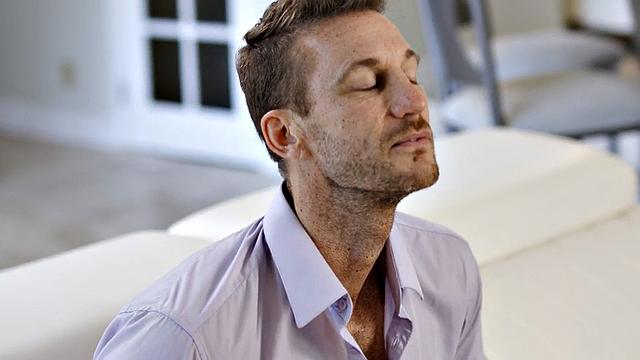 Cheating babe passionately bouncing on cock after teasing