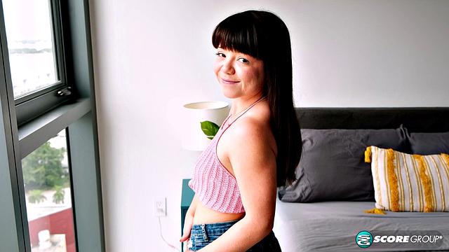 Mochi Mona Teases and Cums