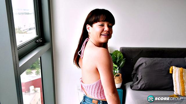 Mochi Mona Teases and Cums