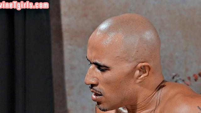 Black td queen fucked by knight while voyeur jerking