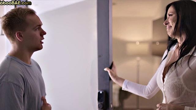 Big-titted MILF passionately fucked and pussylicked by boyfriend