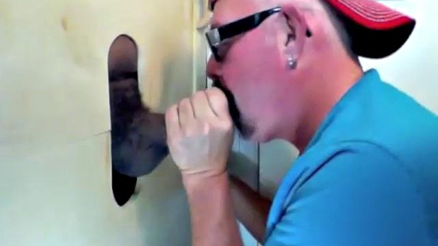 Black Guy Fucks at Gloryhole