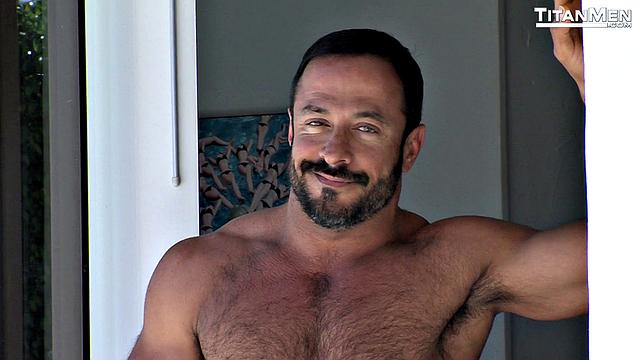RENT: Daddy Vinnie pounds his boy Lorenzo while Dallas watches