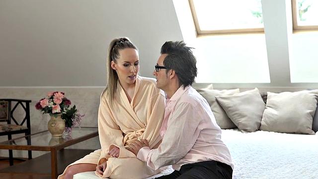 Naughty boy convinces new girlfriend to have quickie in bedroom