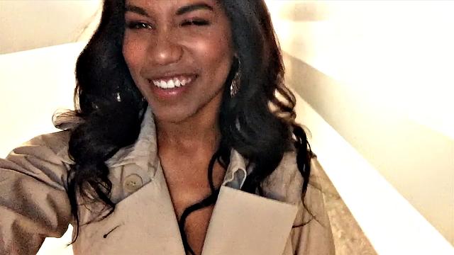 Дженна Фокс катается на члене Алекса Легенда и получает по полной в догги