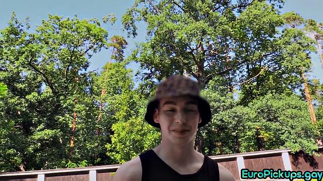 Petite dude assfucked by stranger