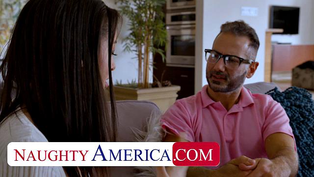 Scarlett Bloom fucks neighbor minutes after meeting