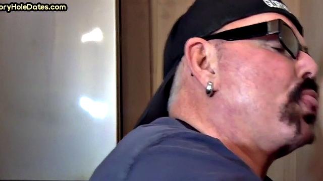 Closeup gloryhole DILF sucks cock in amateur blowjob