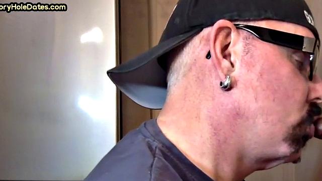 Closeup gloryhole DILF sucks cock in amateur blowjob