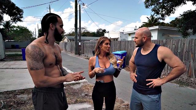 MILF fucked by two big dicks in wet pussy