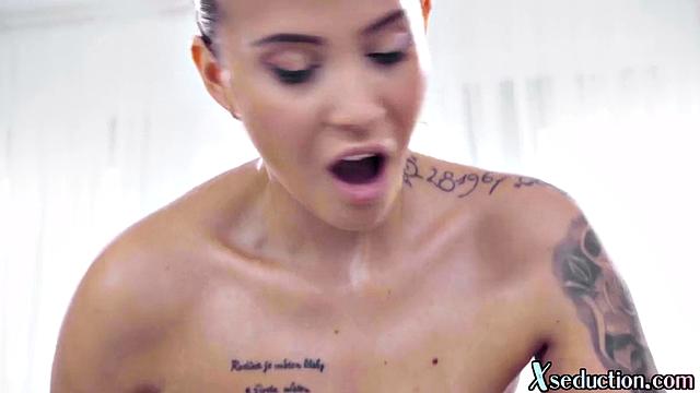 Ebony babe fingered by masseuse