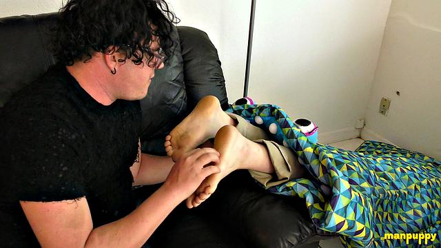 Elis Ataxxx & Leo Blue in Pet Monster Vore Fantasy