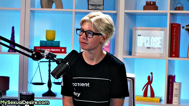 Busty horny beauty in solo fingering