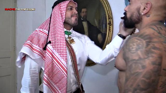 Тройничок с арабским дипломатом и девушкой с большим членом - Aristofuck 3 - дипломатический трах